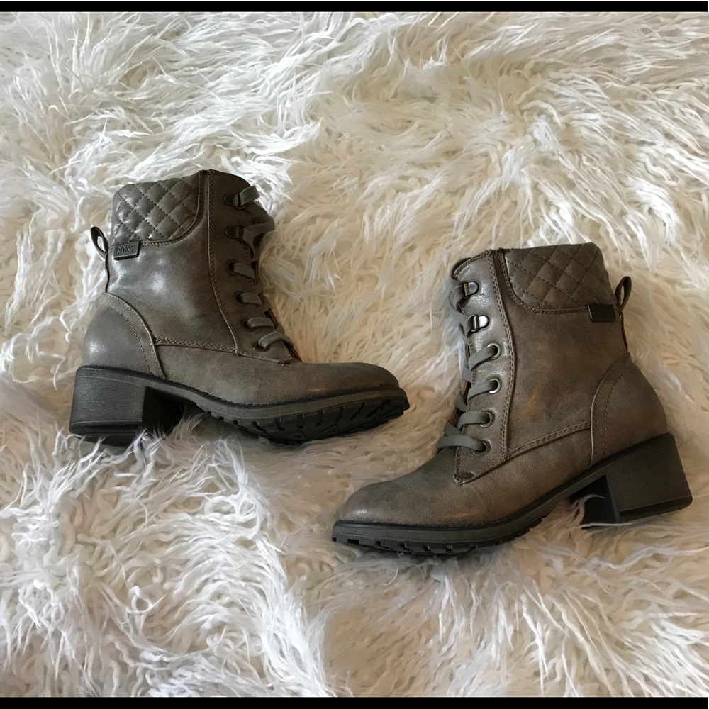 Roxy combat boots